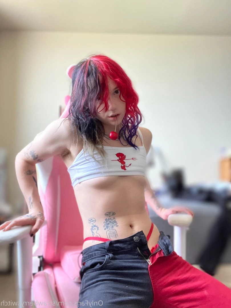 Alex [ strawberryswitch ] Onlyfans leaked photo 6634651 on Hotleaks.tv