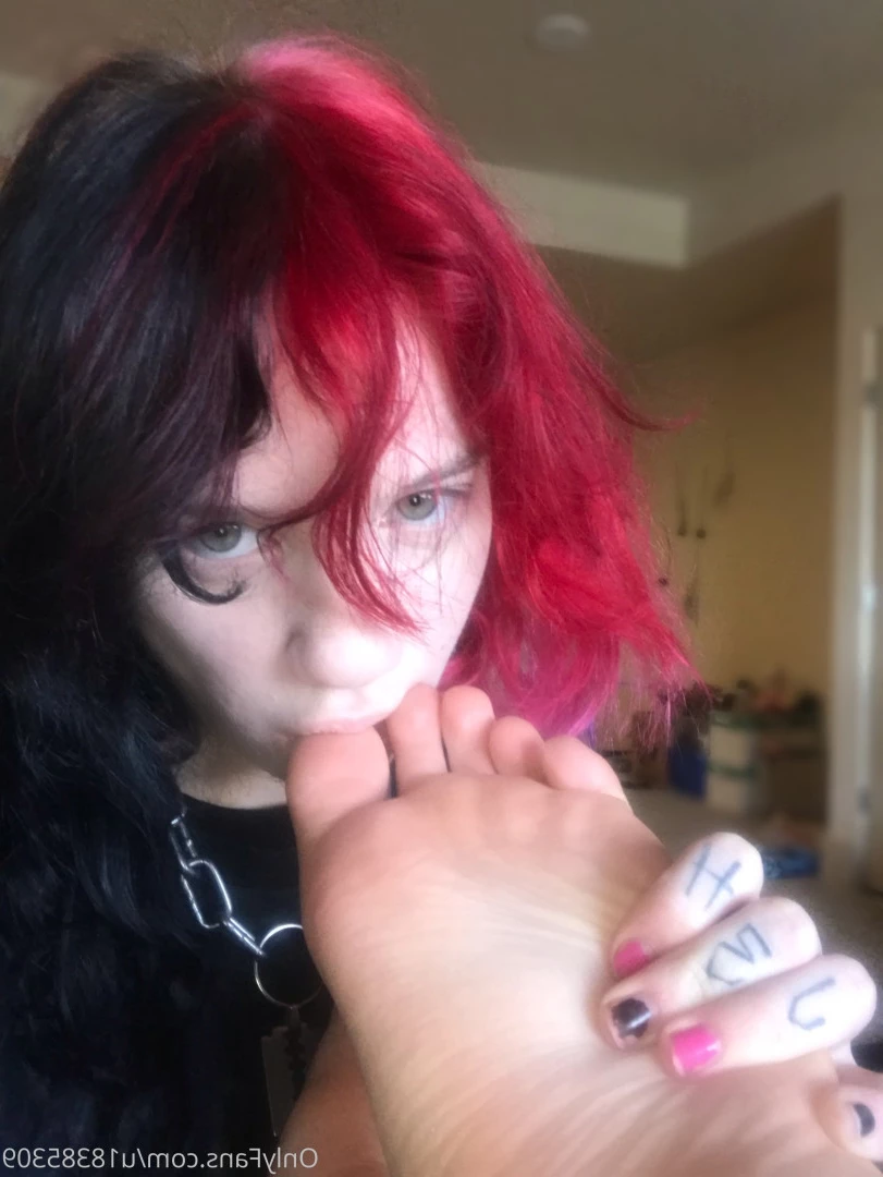 Alex [ strawberryswitch ] Onlyfans leaked photo 6635384 on Hotleaks.tv