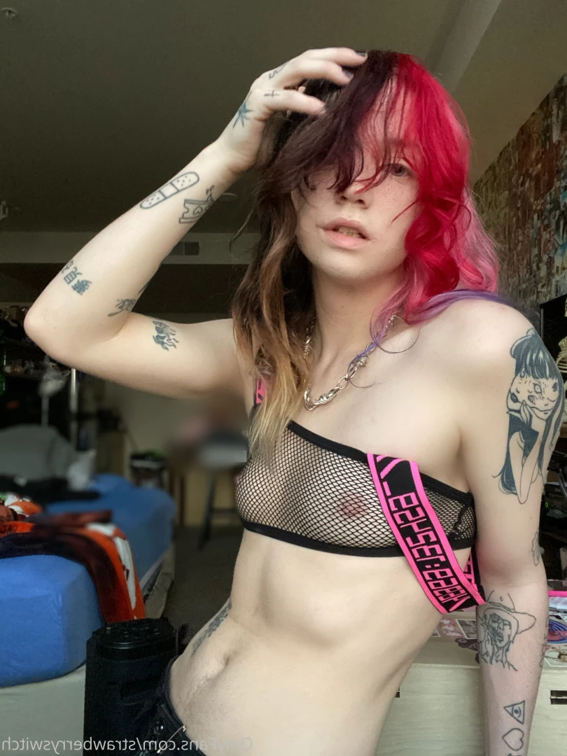 Alex [ strawberryswitch ] Onlyfans leaked photo 6635447 on Hotleaks.tv