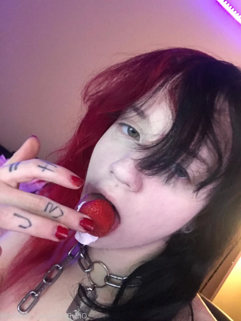Alex [ strawberryswitch ] Onlyfans leaked photo 6636518 on Hotleaks.tv