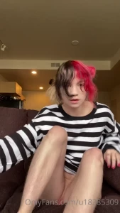 6826118