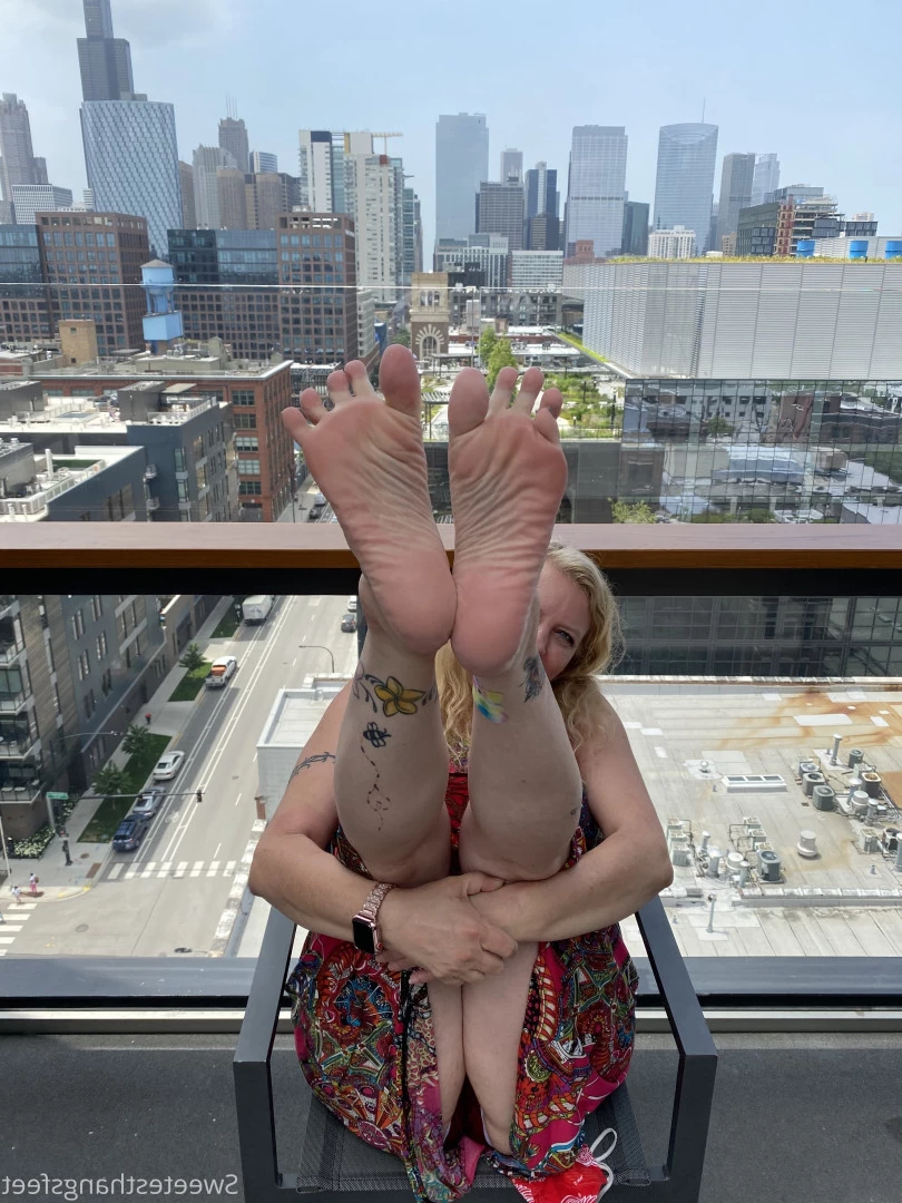 Goddess Rhonda [ sweetesthangsfeet ] Onlyfans leaked photo 7029448 on Hotleaks.tv