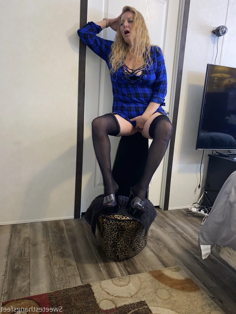 Goddess Rhonda [ sweetesthangsfeet ] Onlyfans leaked photo 7032304 on Hotleaks.tv