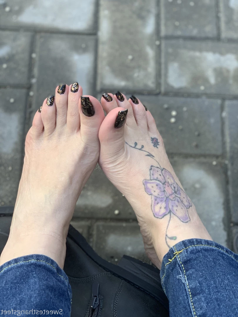 Goddess Rhonda [ sweetesthangsfeet ] Onlyfans leaked photo 7051604 on Hotleaks.tv
