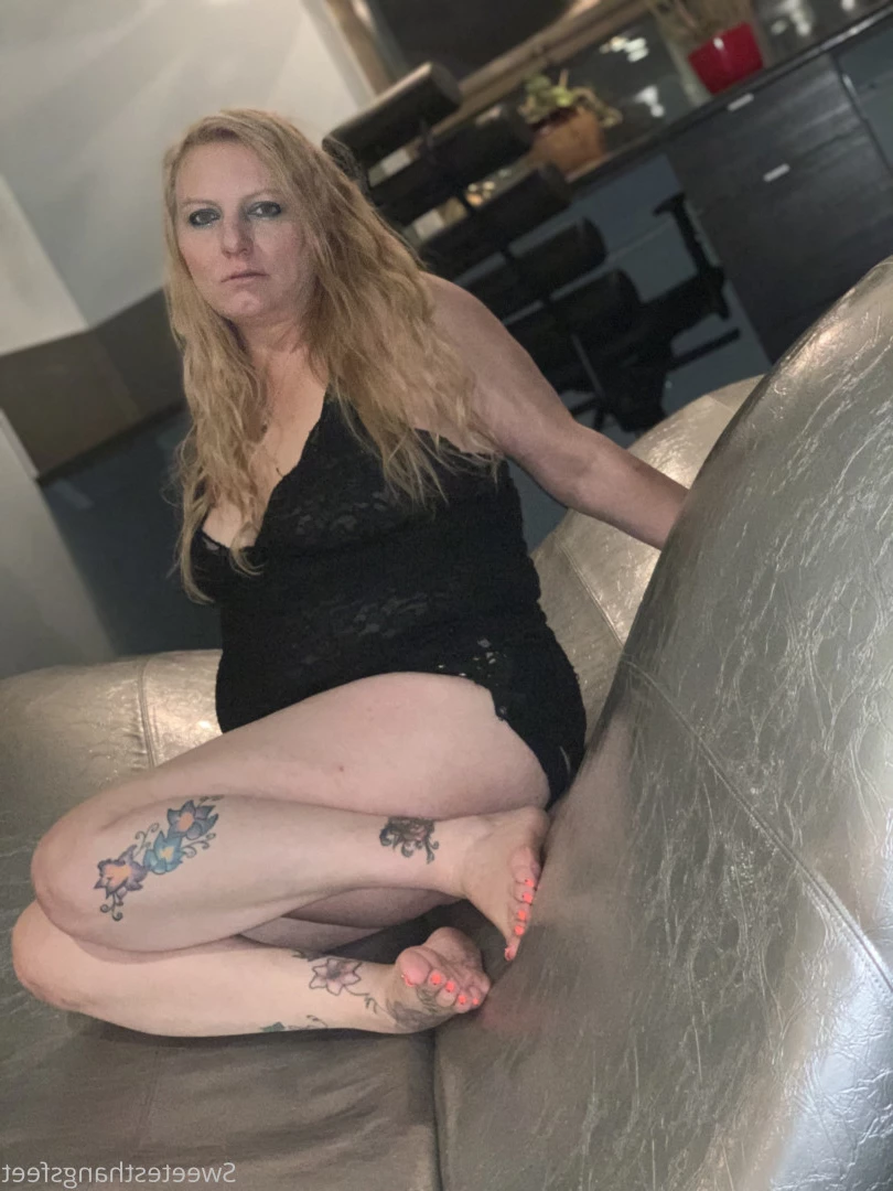 Goddess Rhonda [ sweetesthangsfeet ] Onlyfans leaked photo 7051877 on Hotleaks.tv