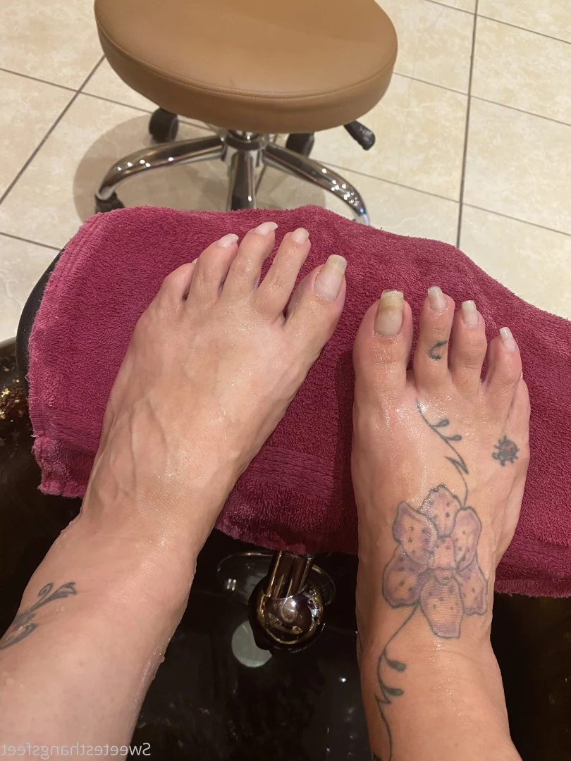 Goddess Rhonda [ sweetesthangsfeet ] Onlyfans leaked photo 7052885 on Hotleaks.tv