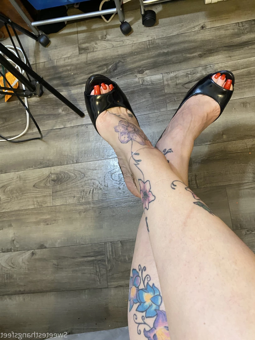 Goddess Rhonda [ sweetesthangsfeet ] Onlyfans leaked photo 7054751 on Hotleaks.tv