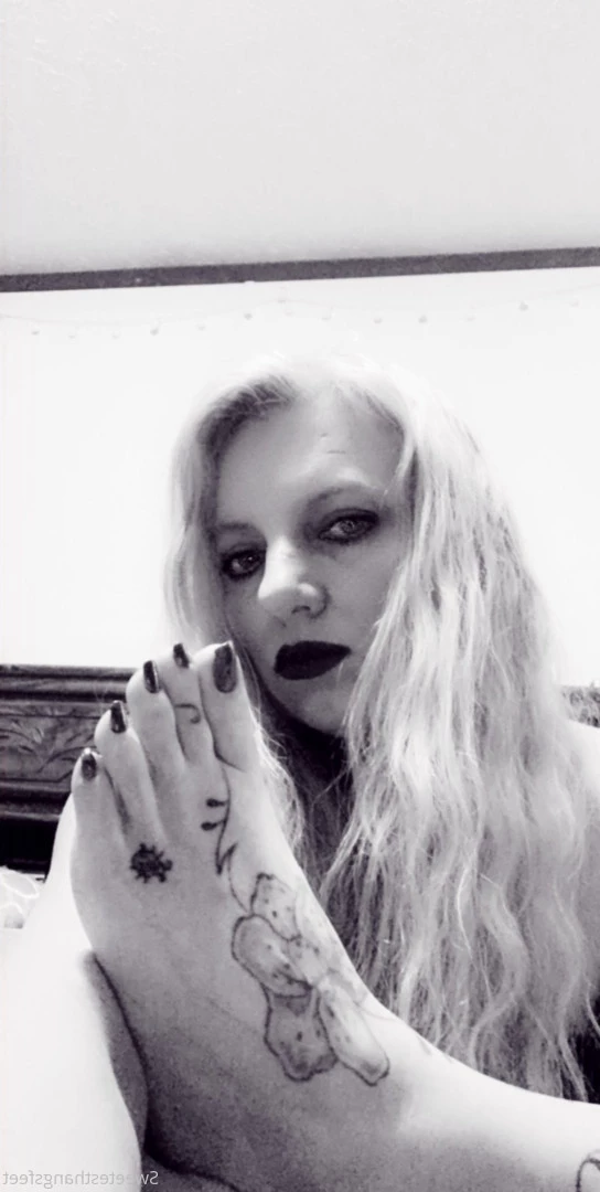 Goddess Rhonda [ sweetesthangsfeet ] Onlyfans leaked photo 7055082 on Hotleaks.tv