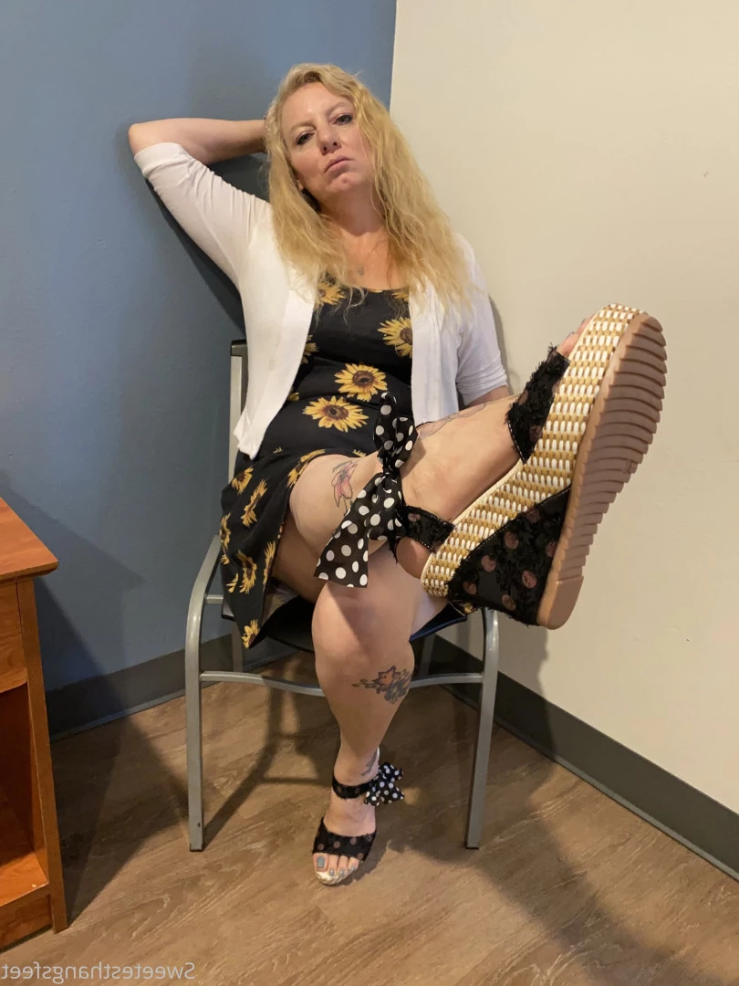 Goddess Rhonda [ sweetesthangsfeet ] Onlyfans leaked photo 7056745 on Hotleaks.tv