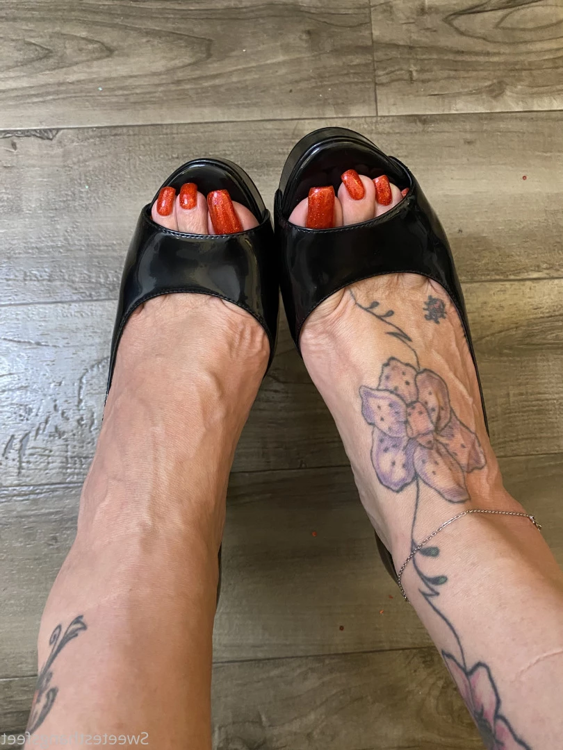 Goddess Rhonda [ sweetesthangsfeet ] Onlyfans leaked photo 7058297 on Hotleaks.tv