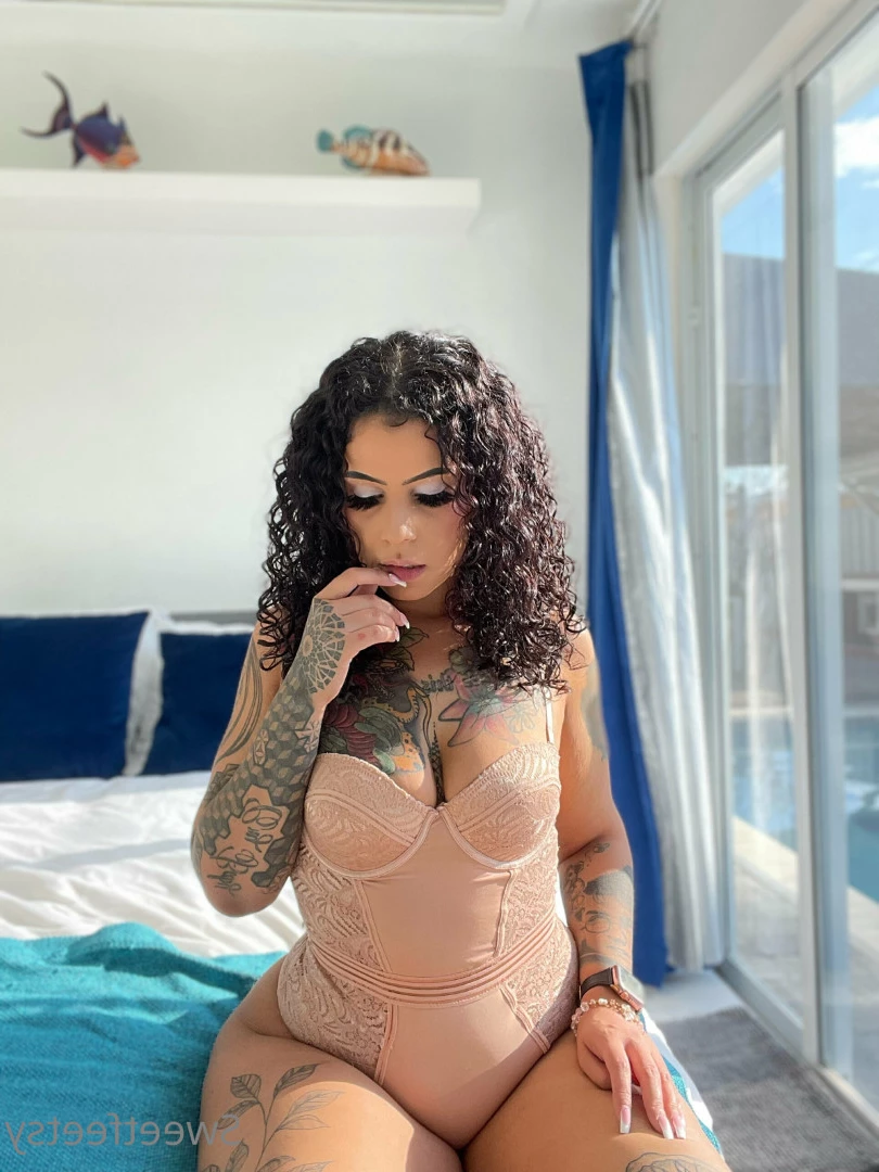 Sweetfeetsy VIP❀ Top 3.5% [ sweetfeetsy ] Onlyfans leaked photo 6987520 on Hotleaks.tv