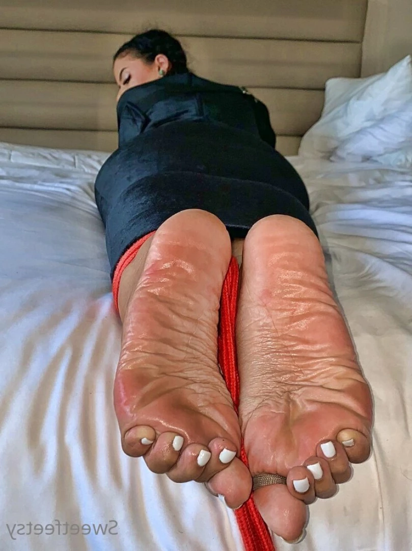 Sweetfeetsy VIP❀ Top 3.5% [ sweetfeetsy ] Onlyfans leaked photo 6991856 on Hotleaks.tv