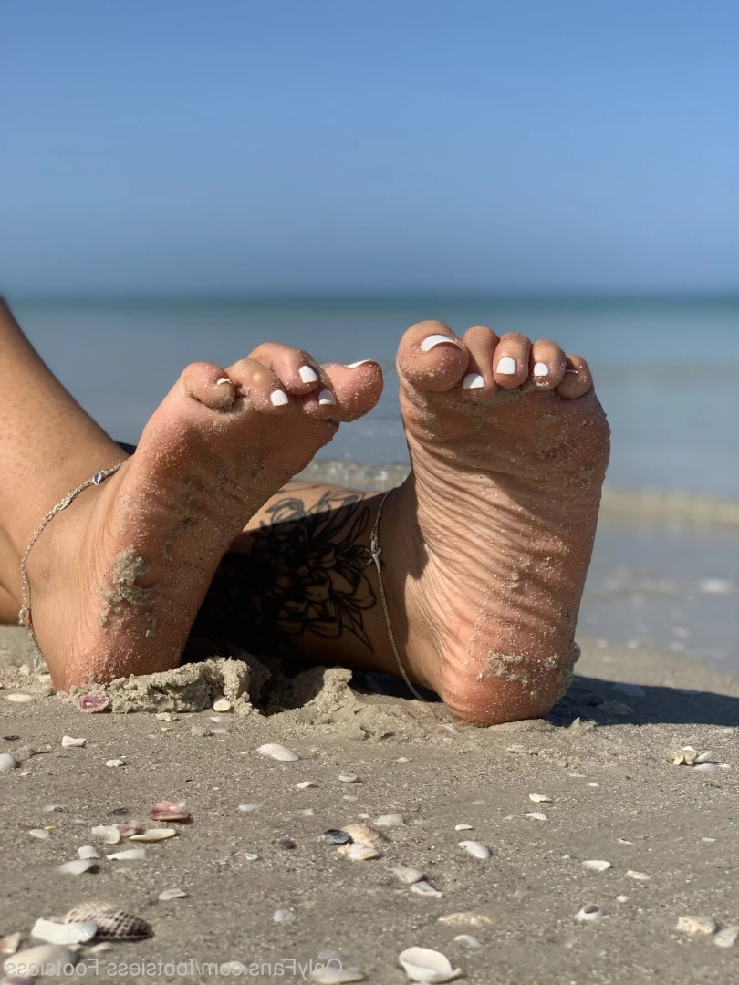 Sweetfeetsy VIP❀ Top 3.5% [ sweetfeetsy ] Onlyfans leaked photo 6992541 on Hotleaks.tv