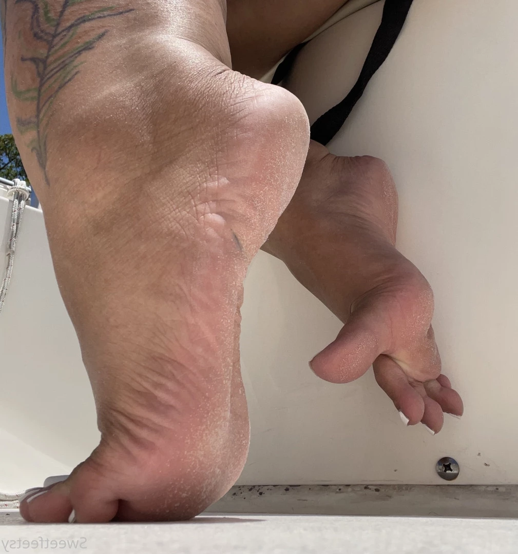 Sweetfeetsy VIP❀ Top 3.5% [ sweetfeetsy ] Onlyfans leaked photo 6993942 on Hotleaks.tv