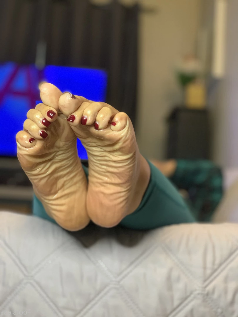 Sweetfeetsy VIP❀ Top 3.5% [ sweetfeetsy ] Onlyfans leaked photo 6994106 on Hotleaks.tv