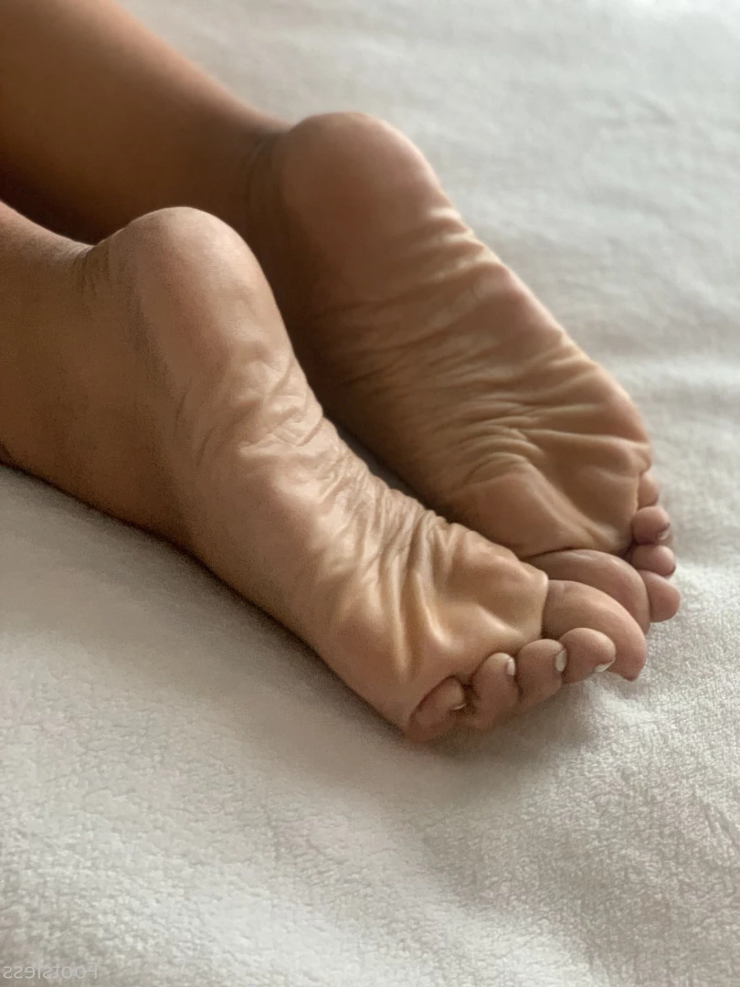 Sweetfeetsy VIP❀ Top 3.5% [ sweetfeetsy ] Onlyfans leaked photo 6994791 on Hotleaks.tv