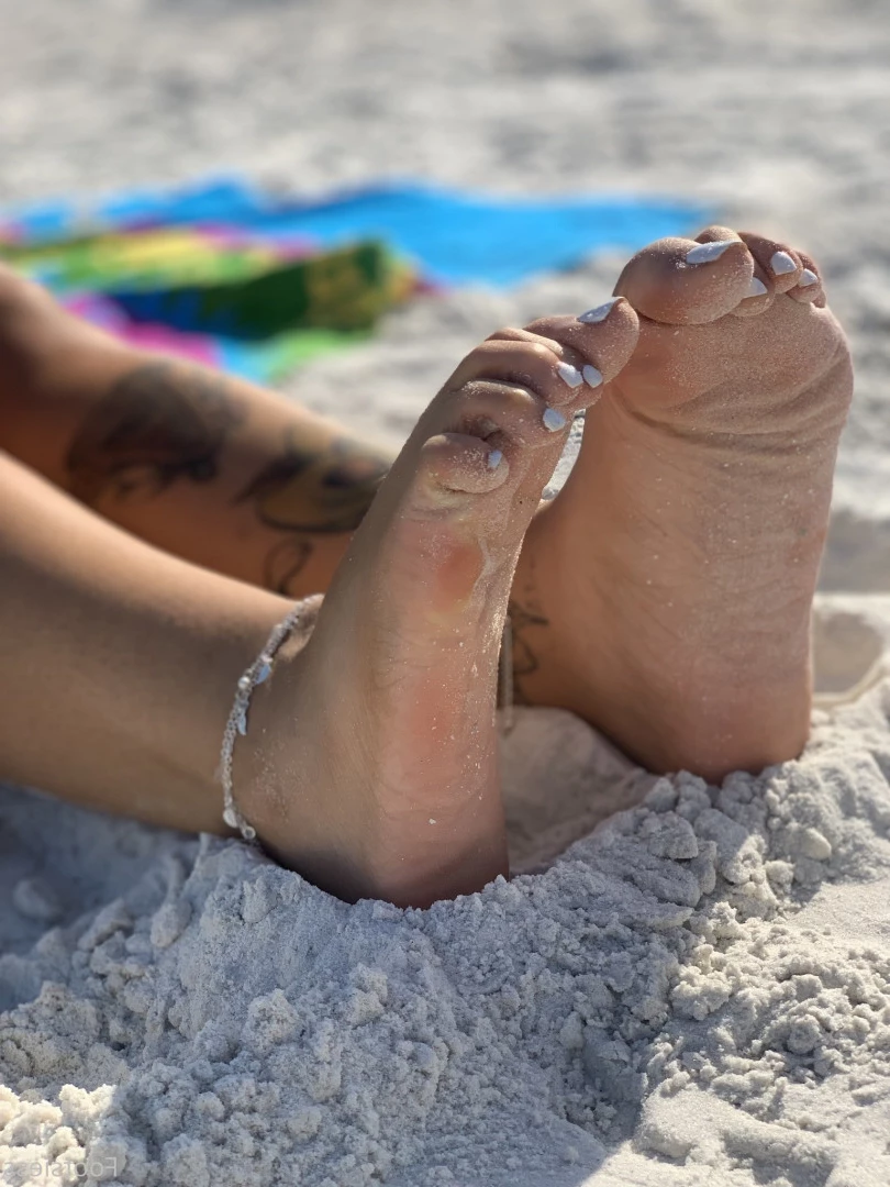 Sweetfeetsy VIP❀ Top 3.5% [ sweetfeetsy ] Onlyfans leaked photo 6996405 on Hotleaks.tv