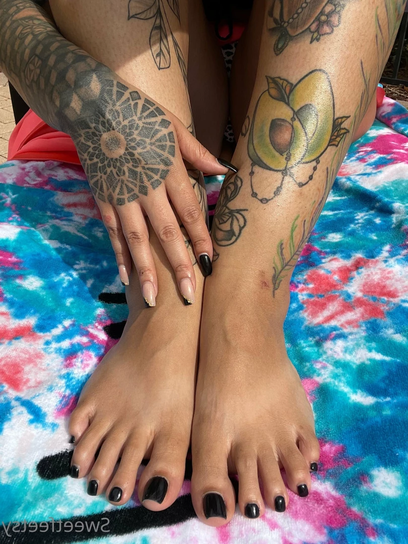 Sweetfeetsy VIP❀ Top 3.5% [ sweetfeetsy ] Onlyfans leaked photo 6996683 on Hotleaks.tv