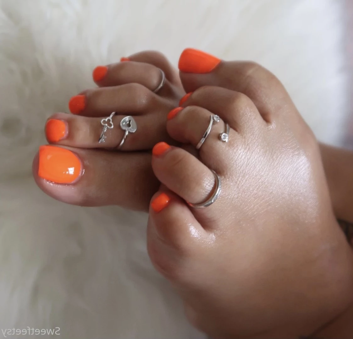 Sweetfeetsy VIP❀ Top 3.5% [ sweetfeetsy ] Onlyfans leaked photo 6997055 on Hotleaks.tv