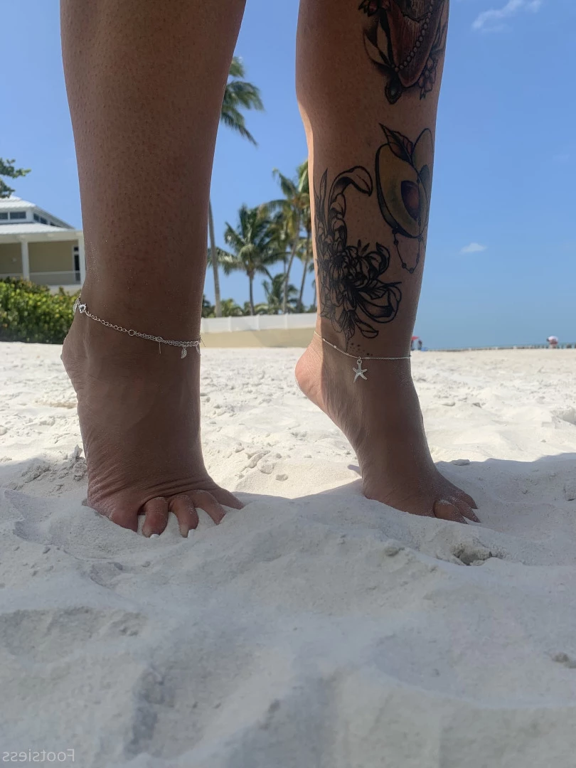 Sweetfeetsy VIP❀ Top 3.5% [ sweetfeetsy ] Onlyfans leaked photo 6997069 on Hotleaks.tv
