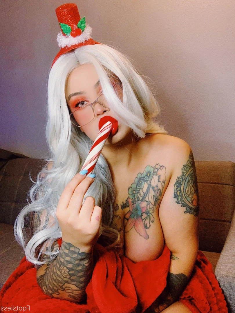 Sweetfeetsy VIP❀ Top 3.5% [ sweetfeetsy ] Onlyfans leaked photo 6998150 on Hotleaks.tv