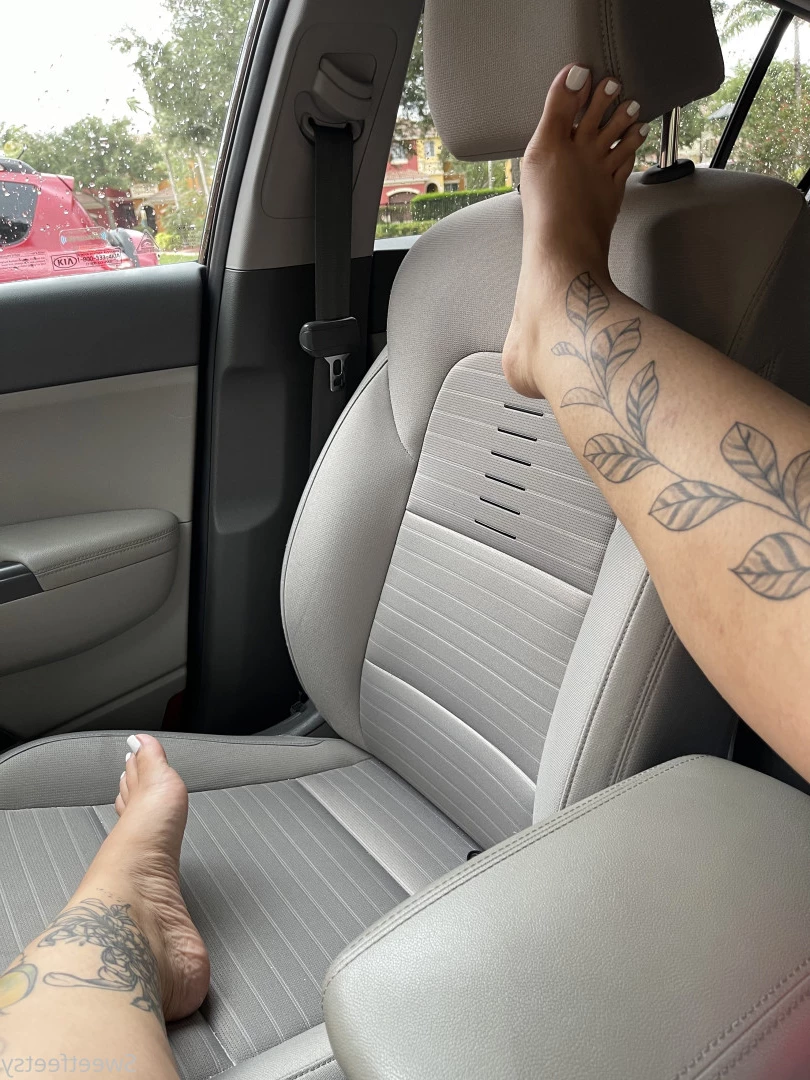 Sweetfeetsy VIP❀ Top 3.5% [ sweetfeetsy ] Onlyfans leaked photo 6999143 on Hotleaks.tv