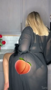 10538929
