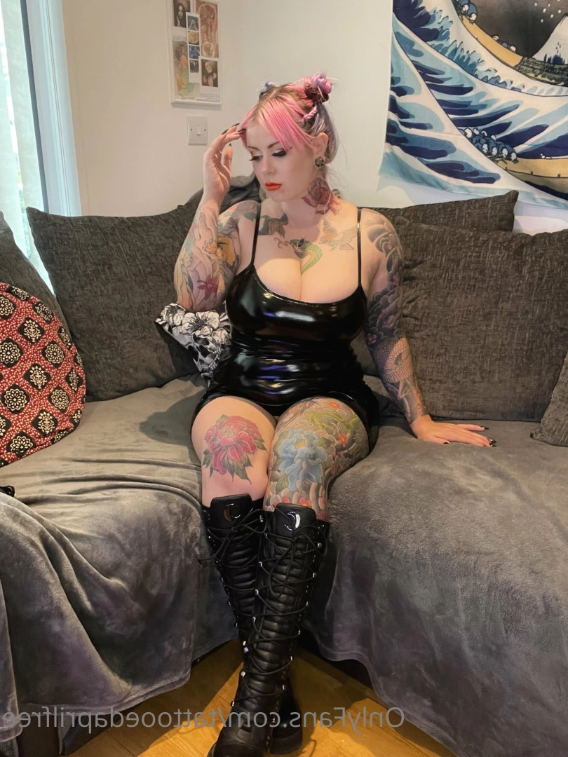 tattooedaprilfree Onlyfans leaked photo 7147626 on Hotleaks.tv