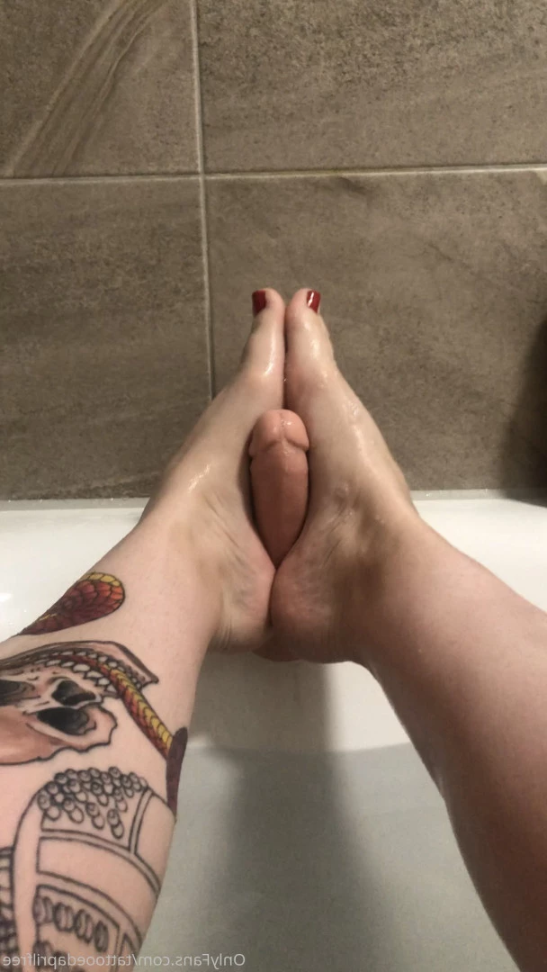 tattooedaprilfree Onlyfans leaked photo 7148419 on Hotleaks.tv