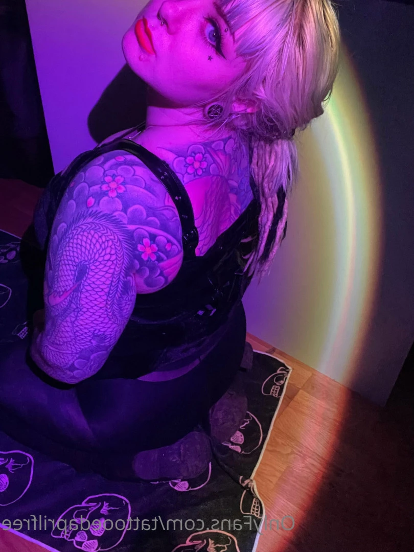 tattooedaprilfree Onlyfans leaked photo 7148674 on Hotleaks.tv