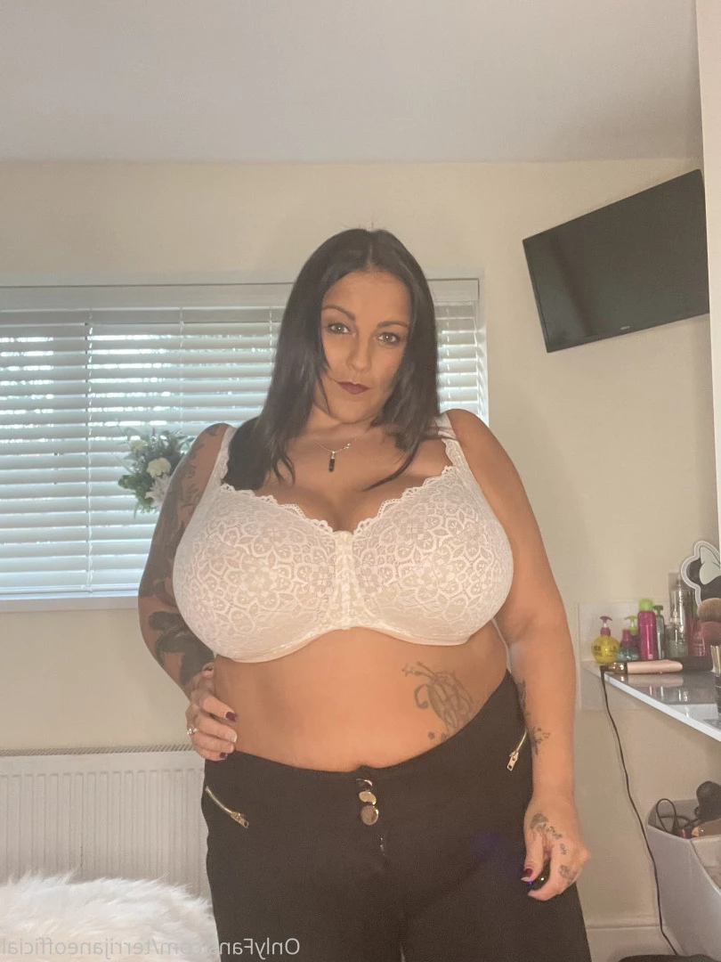 Xx Terri Jane xX [ terrijaneofficial ] Onlyfans leaked photo 6806051 on Hotleaks.tv
