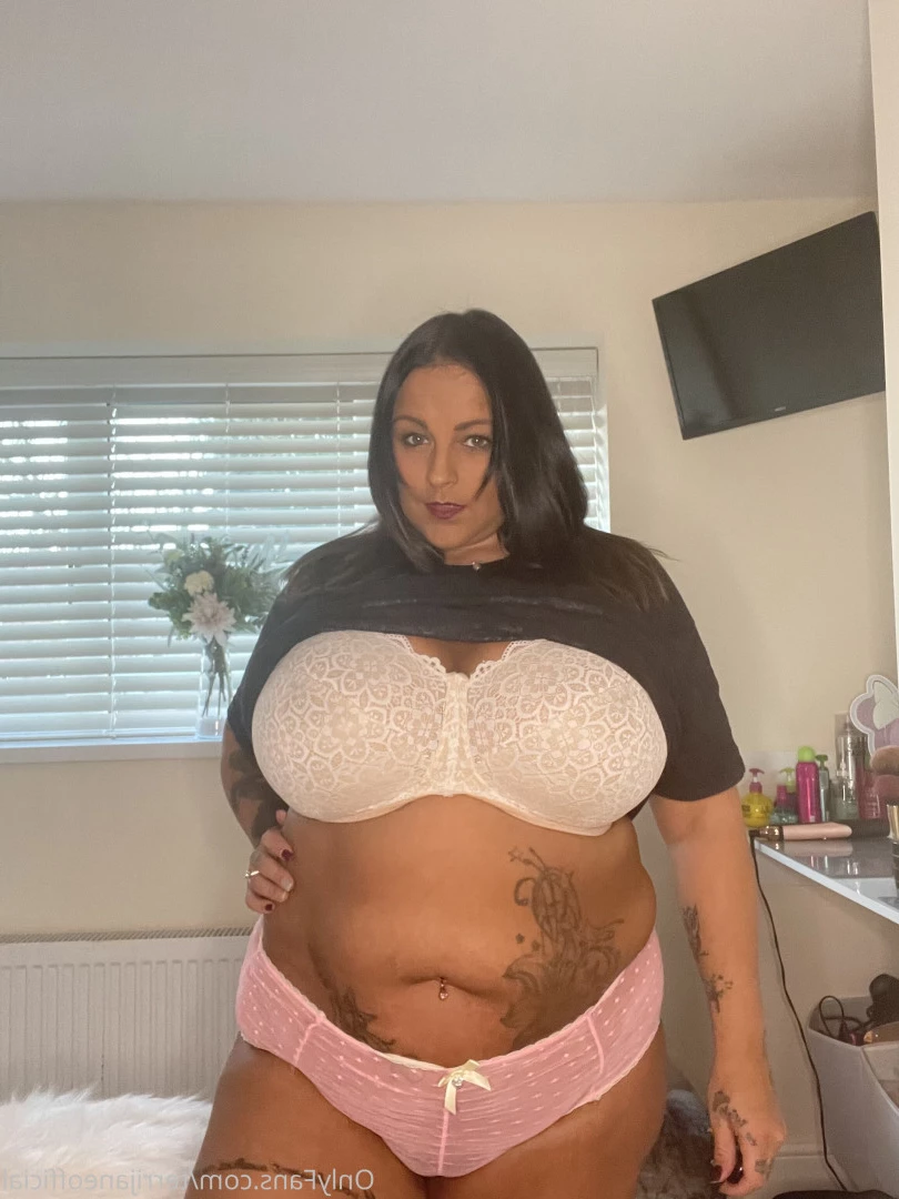 Xx Terri Jane xX [ terrijaneofficial ] Onlyfans leaked photo 6837781 on Hotleaks.tv