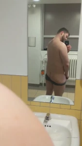 6737832