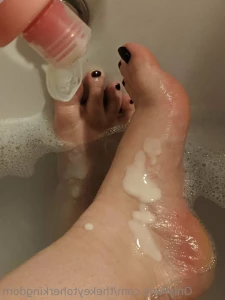 6772952