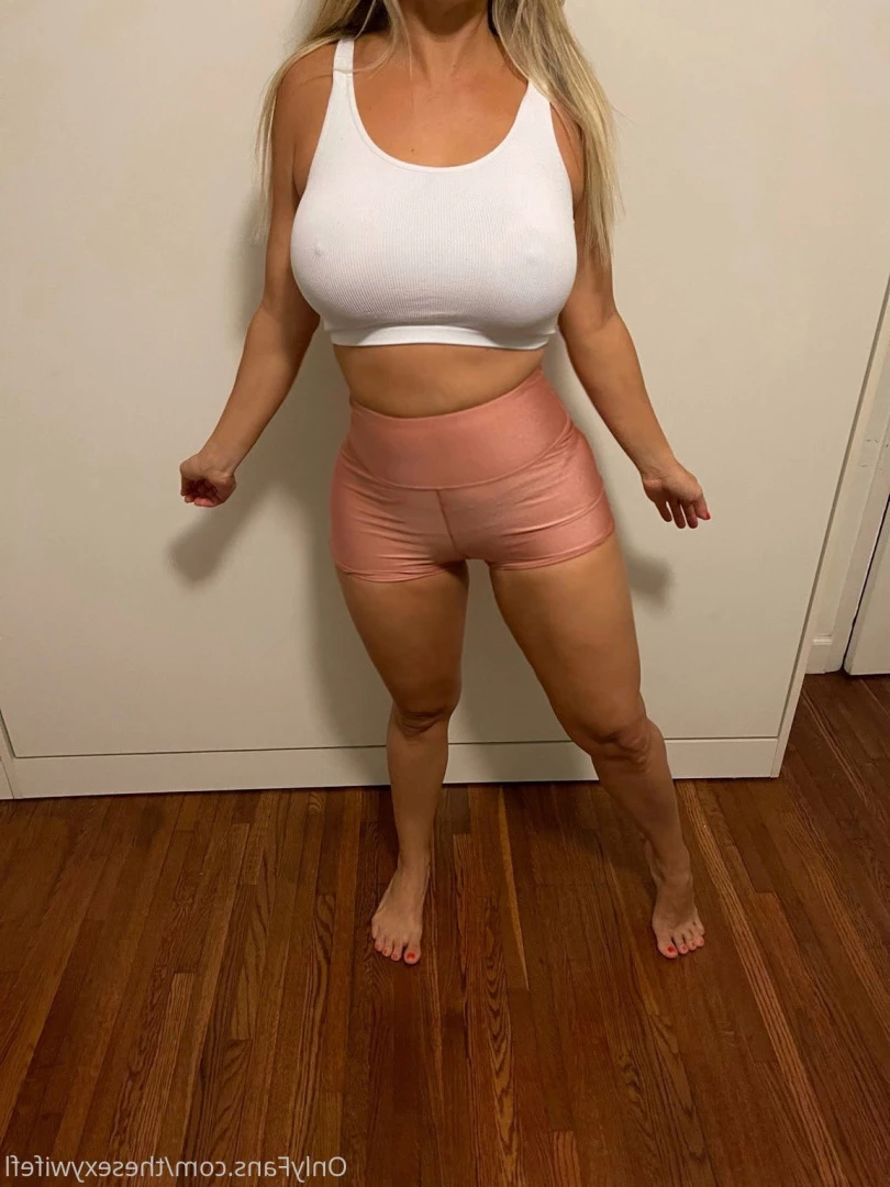 sexy wife [ thesexywifefl ] Onlyfans leaked photo 7110131 on Hotleaks.tv
