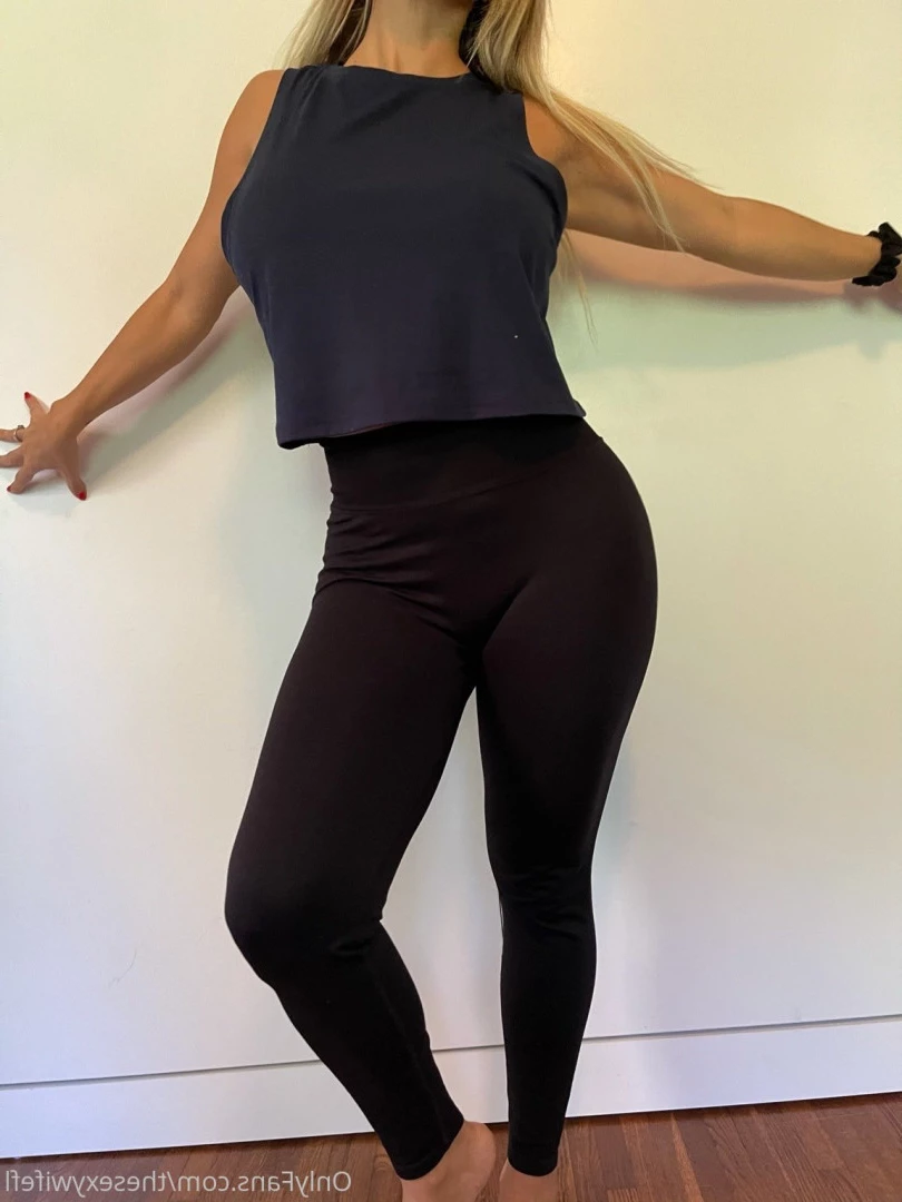 sexy wife [ thesexywifefl ] Onlyfans leaked photo 7119302 on Hotleaks.tv