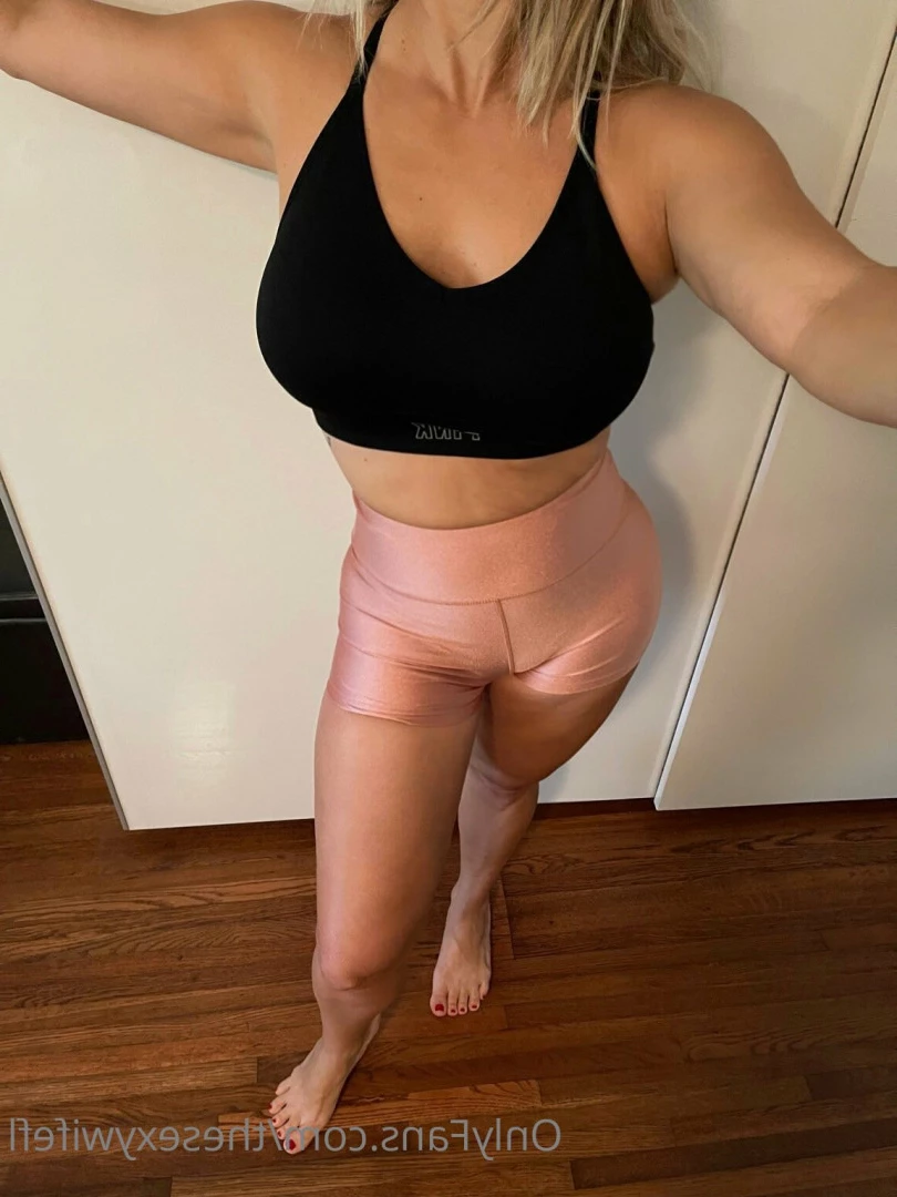 sexy wife [ thesexywifefl ] Onlyfans leaked photo 7121703 on Hotleaks.tv