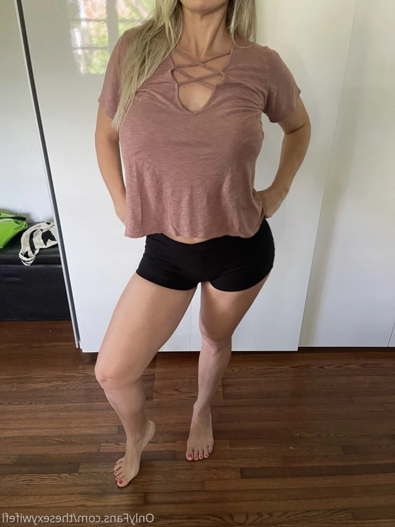sexy wife [ thesexywifefl ] Onlyfans leaked photo 7122739 on Hotleaks.tv