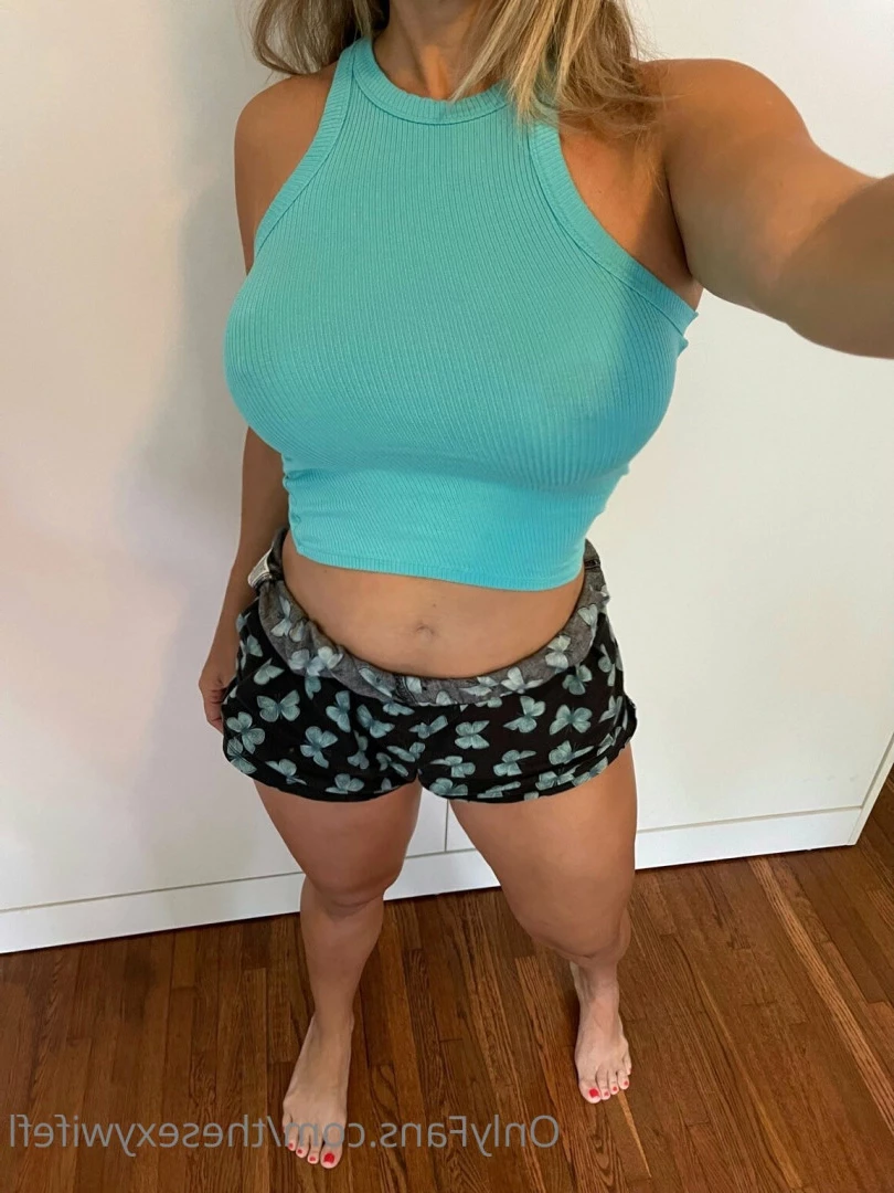 sexy wife [ thesexywifefl ] Onlyfans leaked photo 7127288 on Hotleaks.tv