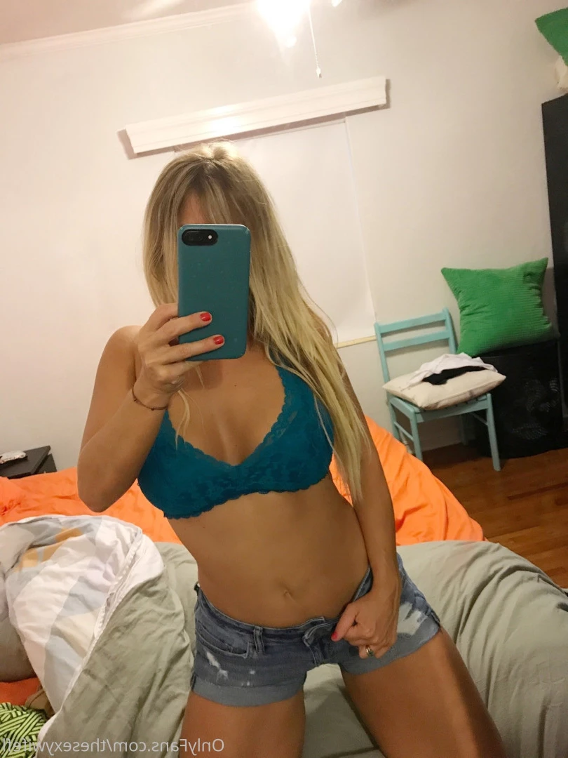 sexy wife [ thesexywifefl ] Onlyfans leaked photo 7133062 on Hotleaks.tv