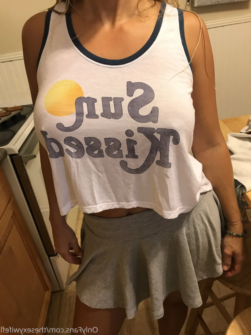 sexy wife [ thesexywifefl ] Onlyfans leaked photo 7137568 on Hotleaks.tv