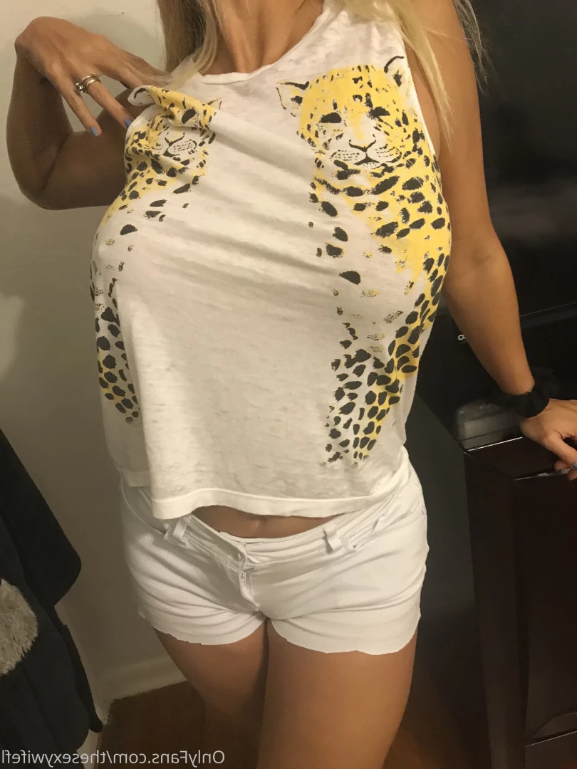 sexy wife [ thesexywifefl ] Onlyfans leaked photo 7140035 on Hotleaks.tv