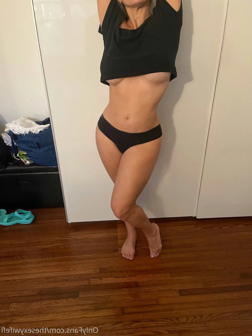 sexy wife [ thesexywifefl ] Onlyfans leaked photo 7141831 on Hotleaks.tv