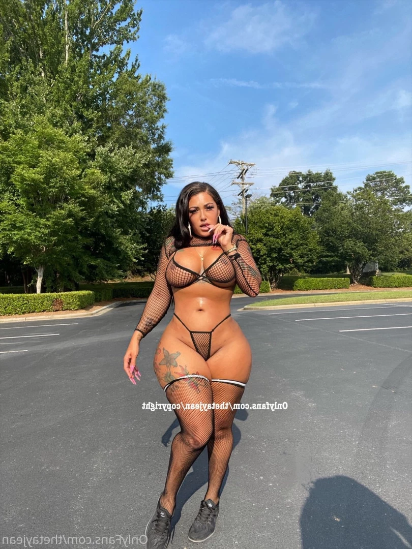 Thetayjean 💦 Natural Fat ASS 🍑 [ thetayjean ] Onlyfans leaked photo 6947702 on Hotleaks.tv