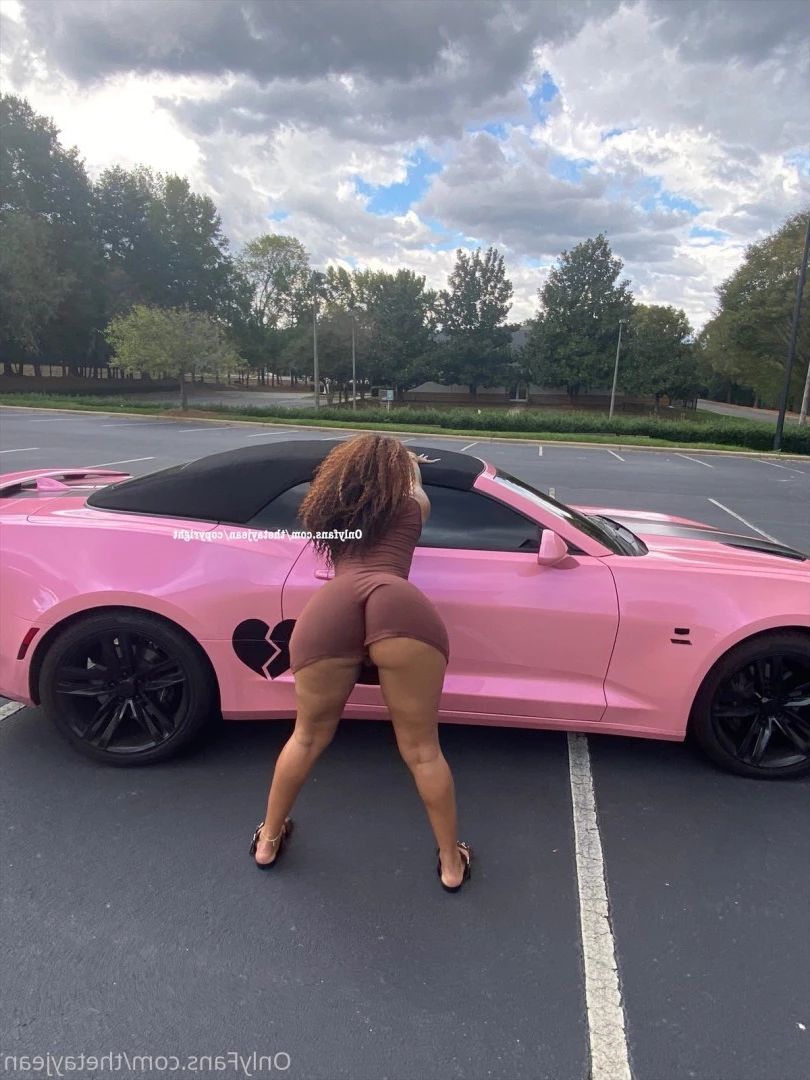 Thetayjean 💦 Natural Fat ASS 🍑 [ thetayjean ] Onlyfans leaked photo 6952331 on Hotleaks.tv