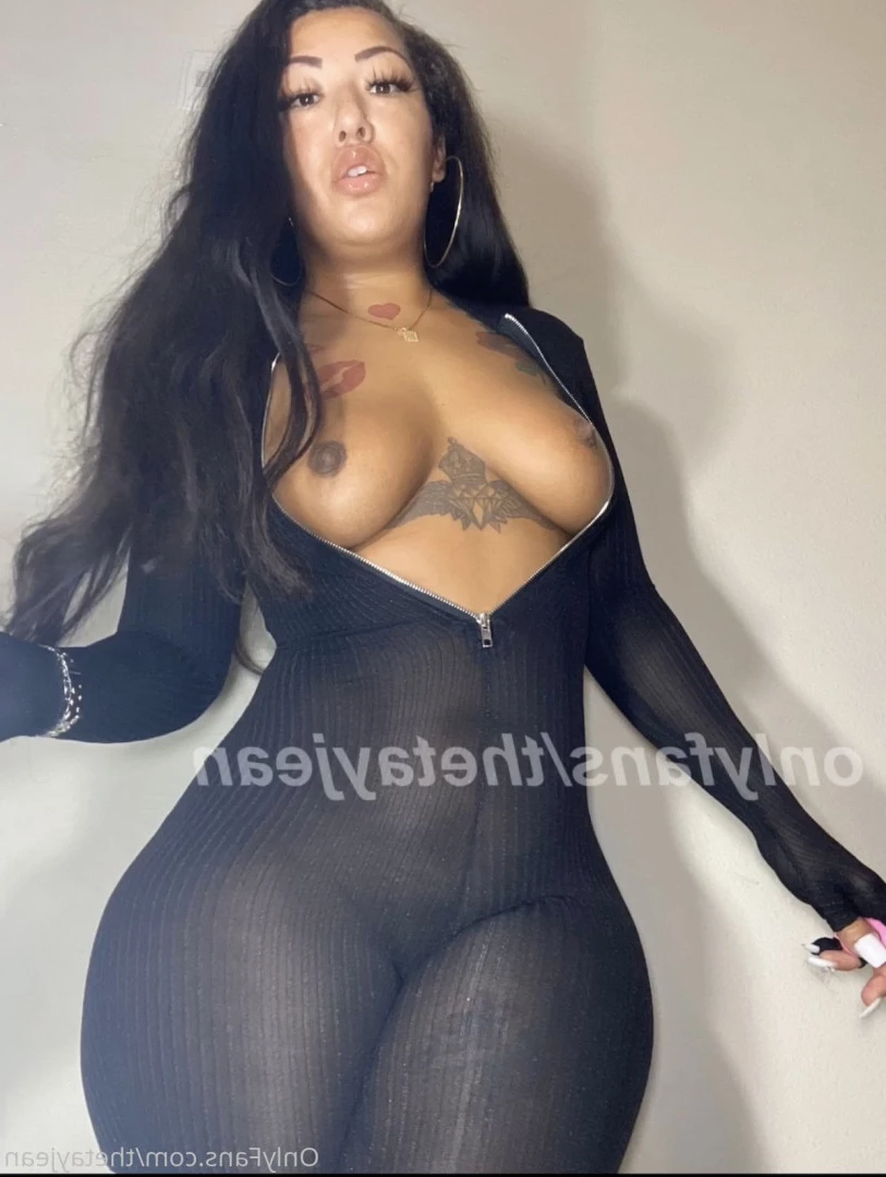 Thetayjean 💦 Natural Fat ASS 🍑 [ thetayjean ] Onlyfans leaked photo 6952417 on Hotleaks.tv