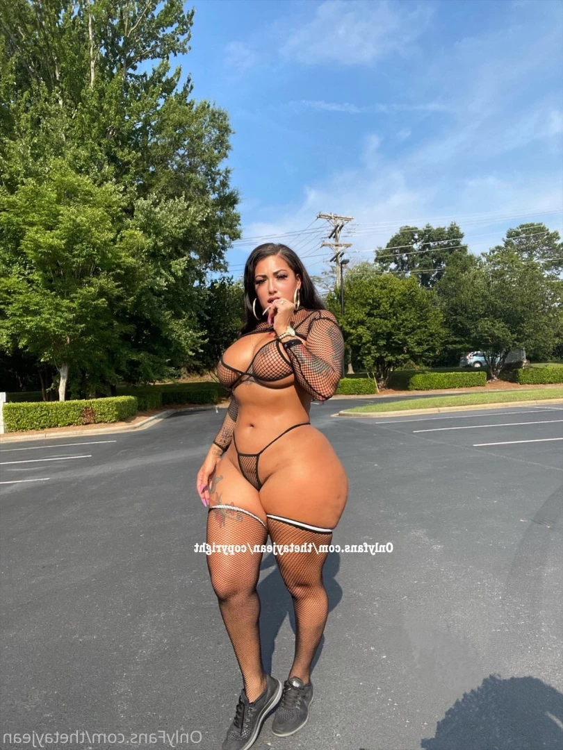 Thetayjean 💦 Natural Fat ASS 🍑 [ thetayjean ] Onlyfans leaked photo 6954199 on Hotleaks.tv