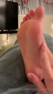 Tiny [ tinygypsyfeet ] Onlyfans leaked video 6637935 on Hotleaks.tv