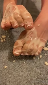 6636779