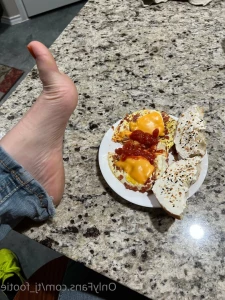 6557687